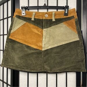 American Eagle Outfitters Corduroy Skirt in Green and Tan Size 8